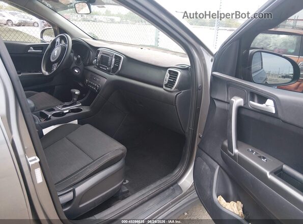KNDPM3AC7J7444983 2018 KIA SPORTAGE Gray Вид салону спереду