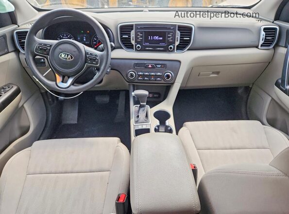 KNDPM3AC9K7495550 2019 KIA SPORTAGE Gray Vista del salpicadero