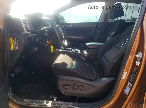 KNDPM3ACXH7156935 2017 KIA SPORTAGE Brown Front interior view
