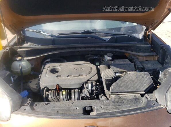KNDPM3ACXH7156935 2017 KIA SPORTAGE Brown Rear interior view