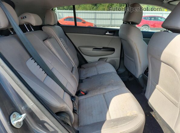 KNDPM3ACXJ7373004 2018 KIA SPORTAGE Gray Սալոնի հետևի տեսք