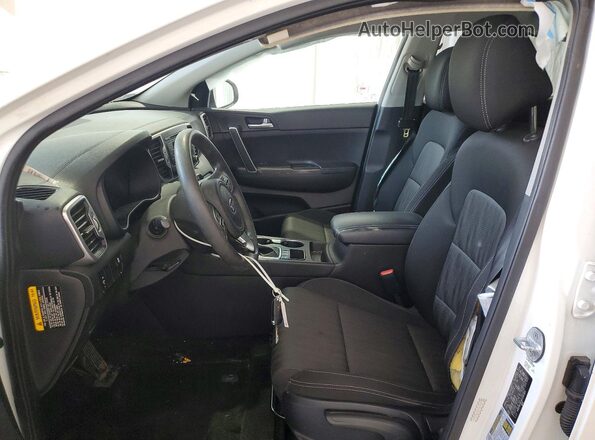 KNDPMCAC0H7242464 2017 KIA SPORTAGE White 