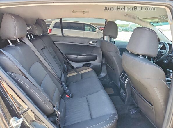 KNDPMCAC1H7145743 2017 KIA SPORTAGE Black 