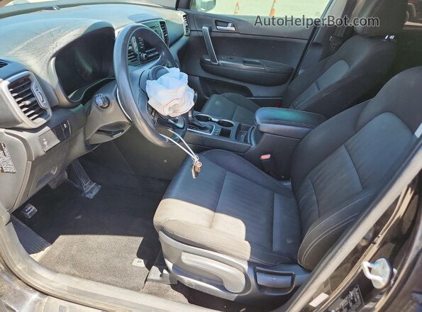 KNDPMCAC1H7145743 2017 KIA SPORTAGE Black 