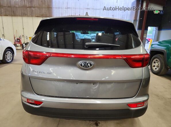 KNDPMCAC1J7359511 2018 KIA SPORTAGE Silver Widok z tyłu