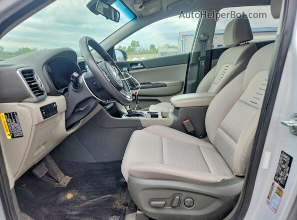 KNDPMCAC1J7420503 2018 KIA SPORTAGE Silver 