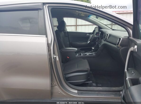 KNDPMCAC1J7472908 2018 KIA SPORTAGE Gray 