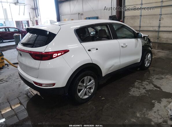 KNDPMCAC2H7112170 2017 KIA SPORTAGE White 