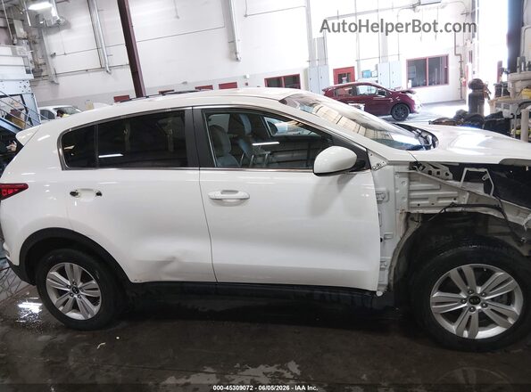 KNDPMCAC2H7112170 2017 KIA SPORTAGE White 