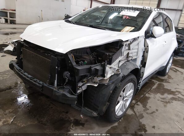 KNDPMCAC2H7112170 2017 KIA SPORTAGE White 