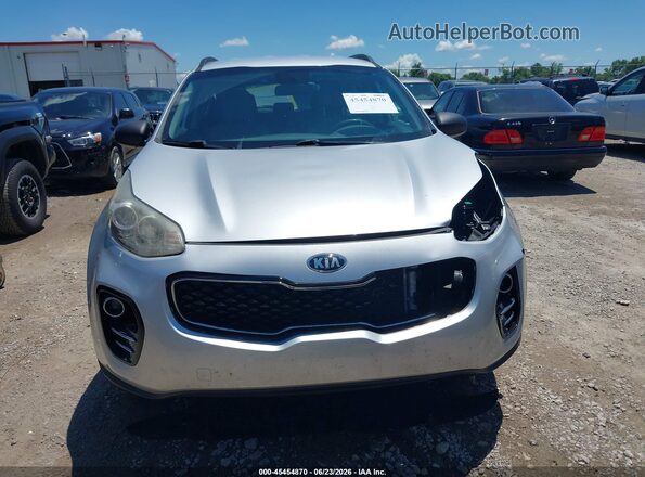 KNDPMCAC2H7238237 2017 KIA SPORTAGE Silver Rear interior view
