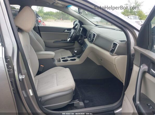 KNDPMCAC2H7273683 2017 KIA SPORTAGE Gray Вид салону спереду