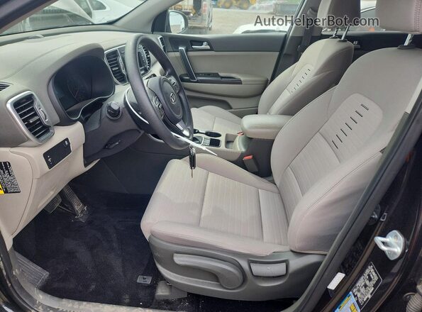 KNDPMCAC2J7365964 2018 KIA SPORTAGE Charcoal Front interior view