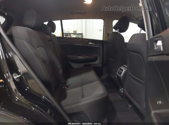 KNDPMCAC2N7947018 2022 KIA SPORTAGE Black Vista de la etiqueta del VIN