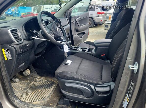 KNDPMCAC3J7417036 2018 KIA SPORTAGE Silver წინა სალონის ხედი