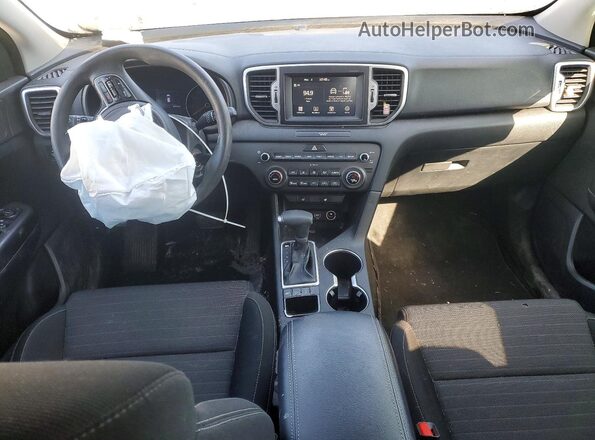 KNDPMCAC3K7552244 2019 KIA SPORTAGE Black Dashboard view