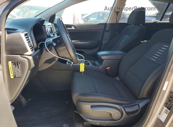 KNDPMCAC4J7303479 2018 KIA SPORTAGE Silver Vista interior delantera