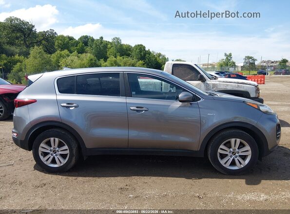 KNDPMCAC4J7378182 2018 KIA SPORTAGE Gray Вид задньої частини салону