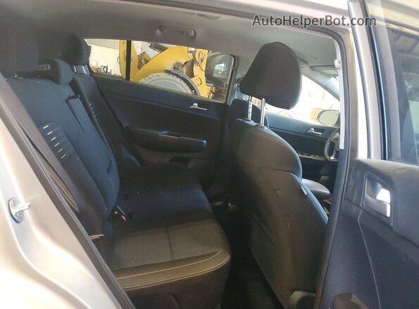 KNDPMCAC5H7032118 2017 KIA SPORTAGE Silver 