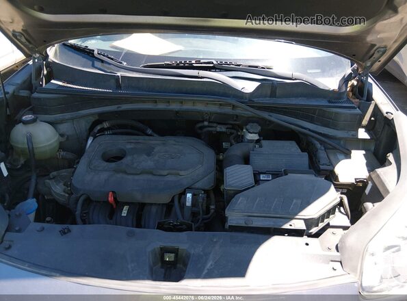 KNDPMCAC5H7235977 2017 KIA SPORTAGE Silver Հետևի տեսք