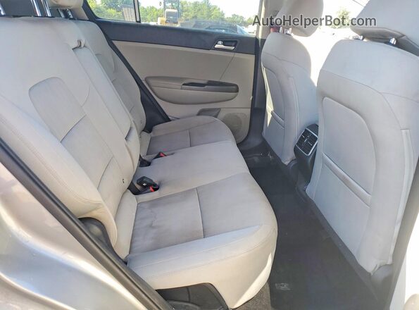 KNDPMCAC5L7771031 2020 KIA SPORTAGE Silver Rear interior view