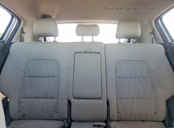 KNDPMCAC5L7771031 2020 KIA SPORTAGE Silver Rear seats view