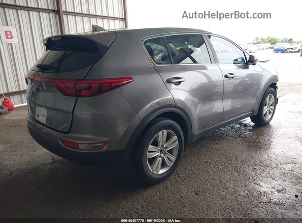 KNDPMCAC6J7338511 2018 KIA SPORTAGE Серый Задняя правая четверть