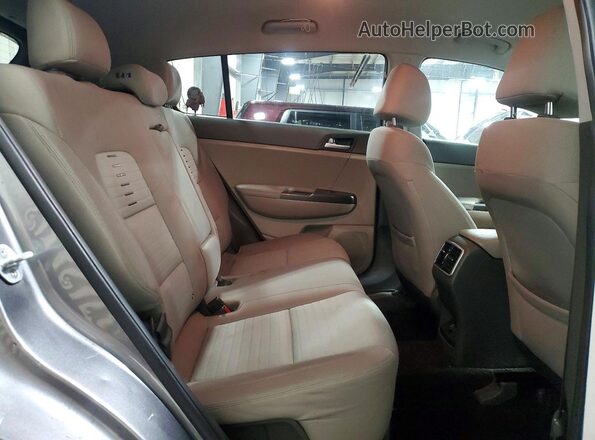 KNDPMCAC7H7053682 2017 KIA SPORTAGE Silver უკანა სავარძლების ხედი