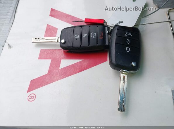 KNDPMCAC7K7605477 2019 KIA SPORTAGE White Vista del salpicadero