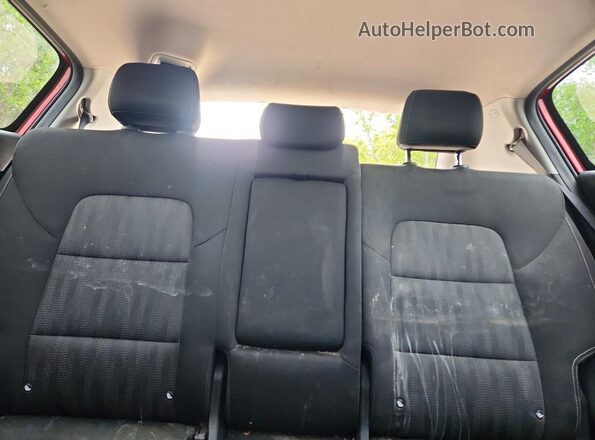 KNDPMCAC8H7281044 2017 KIA SPORTAGE Red Հետևի նստատեղերի տեսք