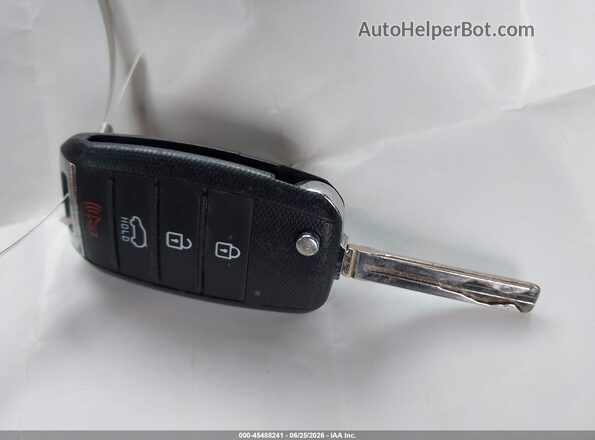 KNDPMCAC8L7749766 2020 KIA SPORTAGE Red Widok deski rozdzielczej