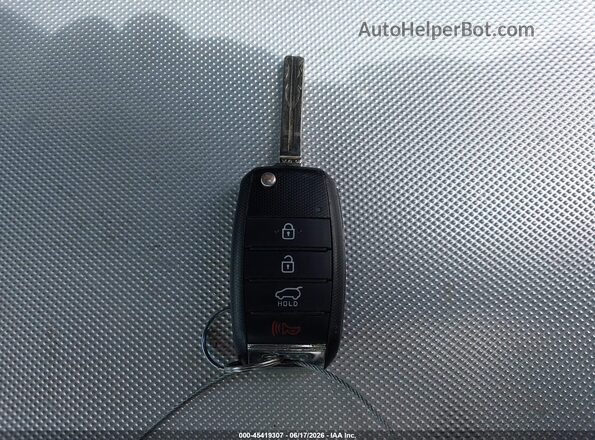 KNDPMCAC9H7054980 2017 KIA SPORTAGE Silver Առջևի վահանակի տեսք