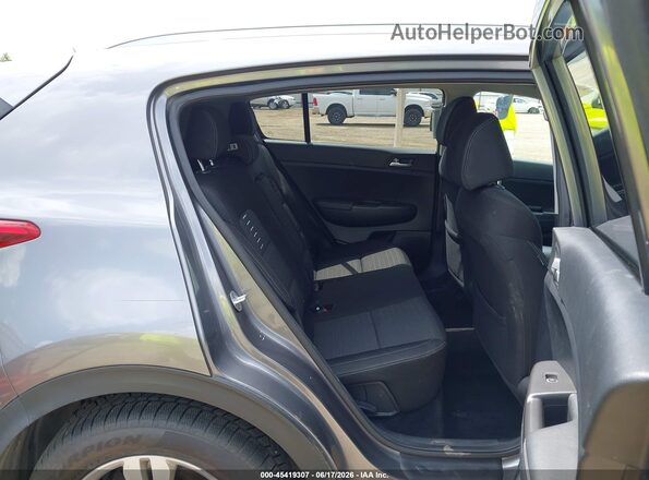 KNDPMCAC9H7054980 2017 KIA SPORTAGE Silver VIN կոդի պիտակի տեսք