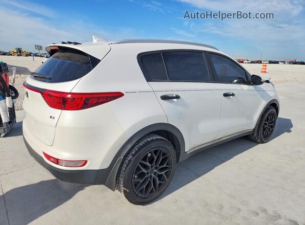 KNDPN3AC2J7466175 2018 KIA SPORTAGE White Rear right