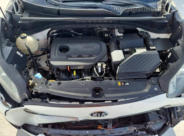 KNDPN3AC2J7466175 2018 KIA SPORTAGE White Engine compartment view