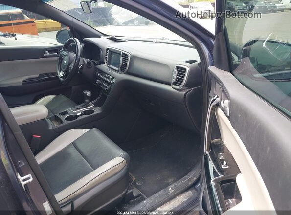 KNDPN3AC4J7476741 2018 KIA SPORTAGE Gray Вид салону спереду