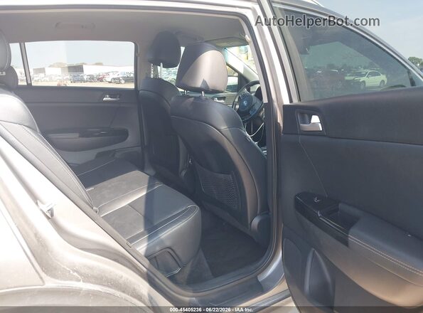 KNDPN3ACXJ7396800 2018 KIA SPORTAGE Silver Вид наклейки з VIN-кодом