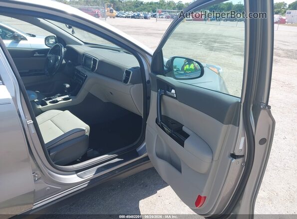 KNDPN3ACXK7577963 2019 KIA SPORTAGE Gray Front interior view