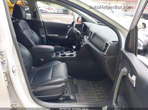 KNDPNCAC4H7223946 2017 KIA SPORTAGE Silver 