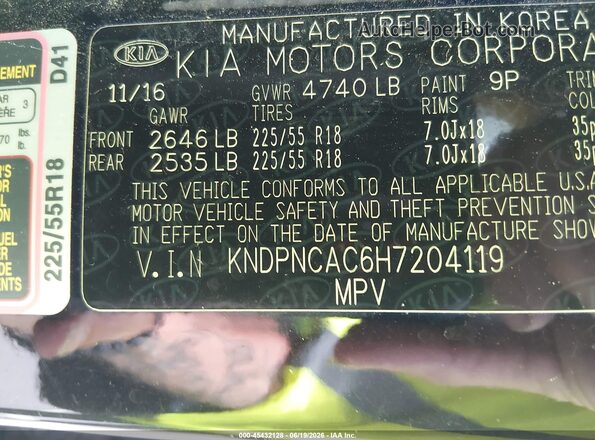 KNDPNCAC6H7204119 2017 KIA SPORTAGE Black Widok komory silnika