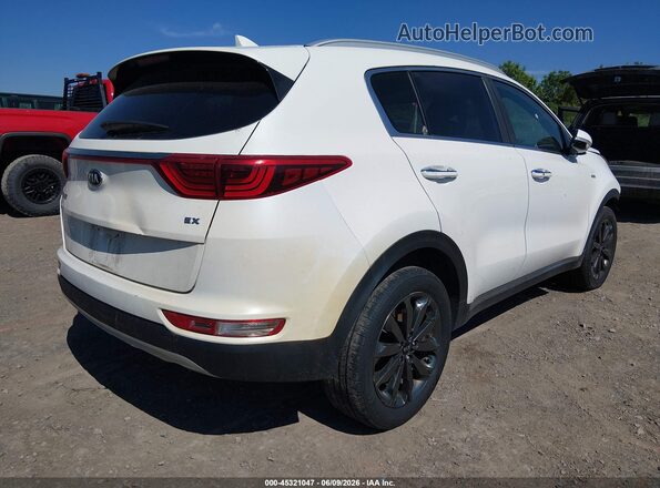 KNDPNCAC7J7397659 2018 KIA SPORTAGE White 