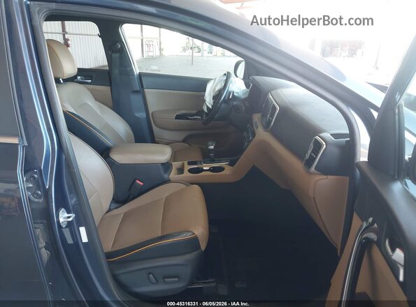 KNDPRCA60H7208763 2017 KIA SPORTAGE Blue Widok wnętrza z przodu