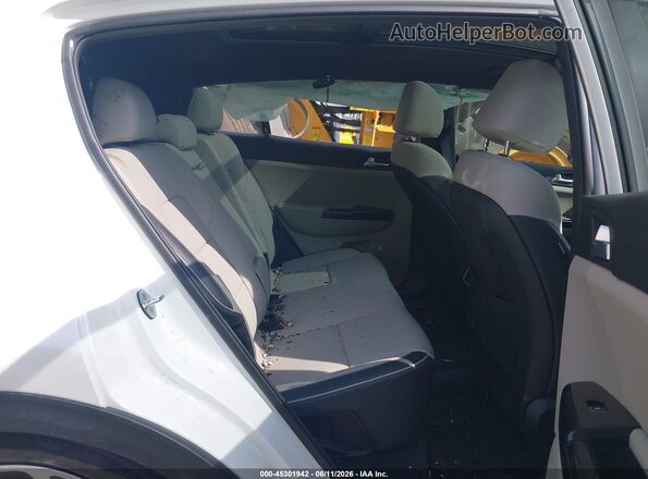 KNDPRCA62N7978345 2022 KIA SPORTAGE White VIN კოდის სტიკერის ხედი