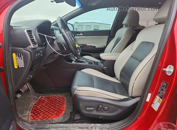 KNDPRCA65H7182838 2017 KIA SPORTAGE Red Widok wnętrza z przodu