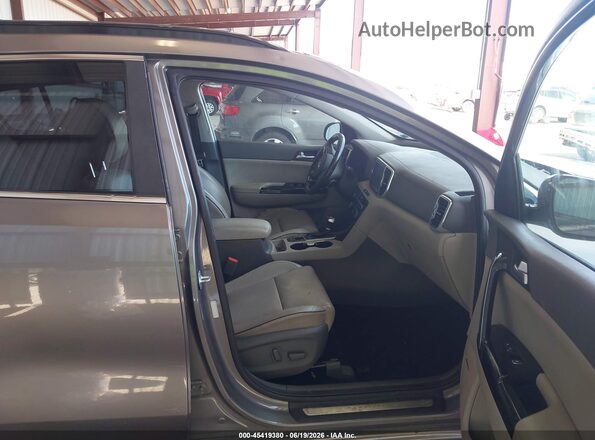 KNDPRCA67K7551481 2019 KIA SPORTAGE Silver Вид салону спереду