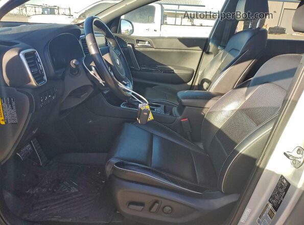 KNDPRCA68M7849816 2021 KIA SPORTAGE Silver Вид салону спереду