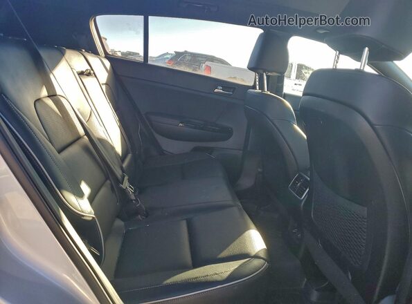 KNDPRCA68M7849816 2021 KIA SPORTAGE Silver Вид задньої частини салону