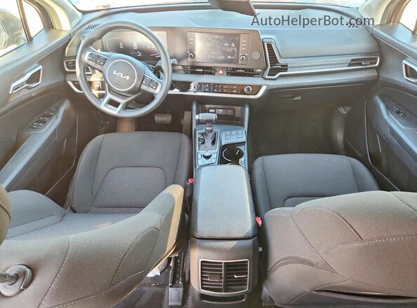 KNDPU3DF3R7245608 2024 KIA SPORTAGE Black Vista del salpicadero