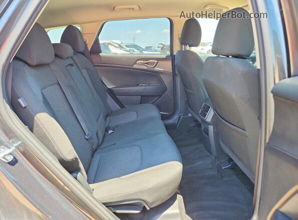 KNDPUCDF1R7297450 2024 KIA SPORTAGE Серый Вид задней части салона