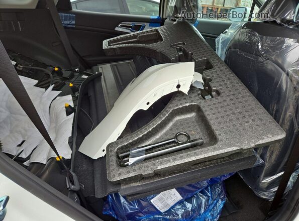 KNDPVCDF8T7481790 2026 KIA SPORTAGE White Rear interior view